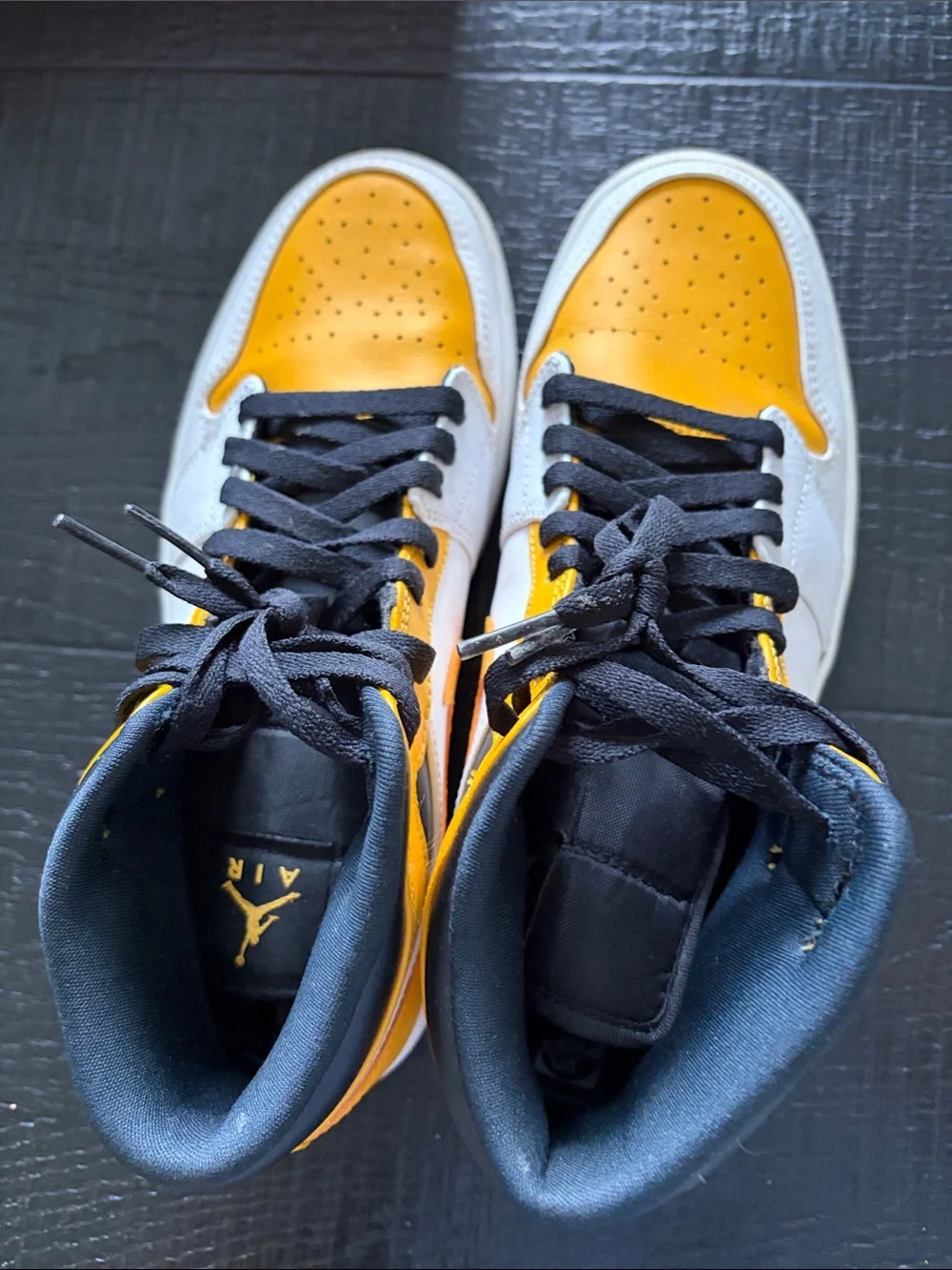 Jordan mens, High-Top Sneakers in Yellow, Black